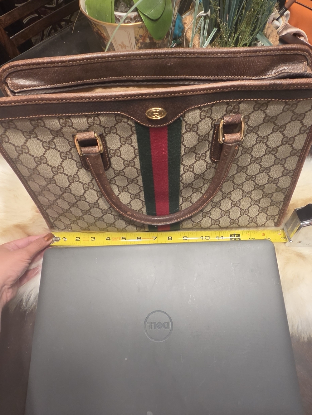 Vintage Gucci Sherryline Brown and Beige GG Canvas Tote with Flaws - Picture 14 of 16